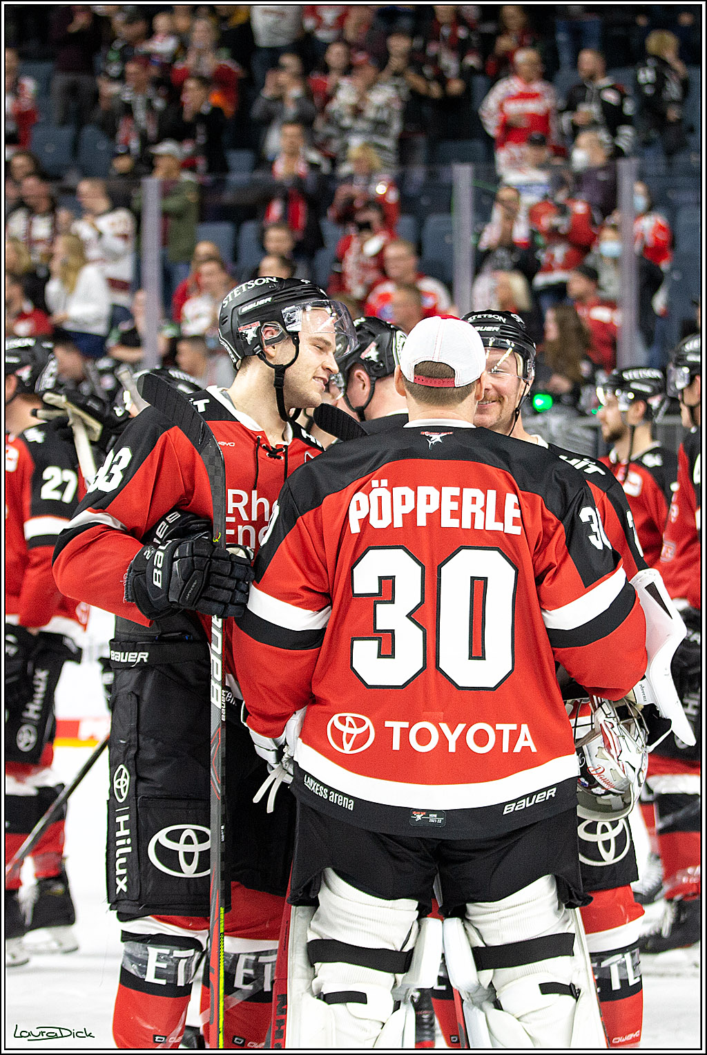 PENNY DEL;  Koelner Haie - Krefeld Pinguins; Koeln, 31.10.2021